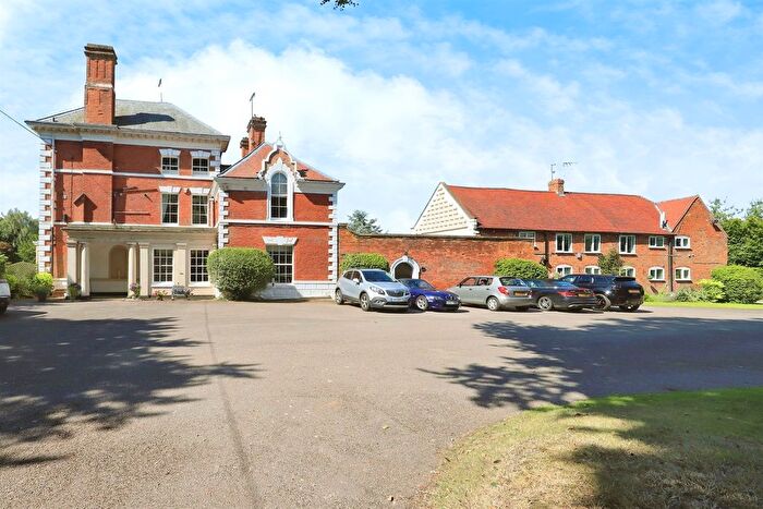 2 Bedroom Flat For Sale In Hackmans Gate Lane, Belbroughton, Stourbridge, DY9