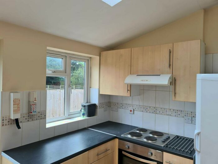 4 Bedroom Semi-Detached House To Rent In Stonor Place, Headington, Oxford, OX3