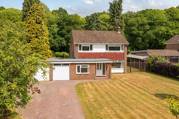 5 Bedroom Detached House For Sale In Chestnut End, Headley, GU35