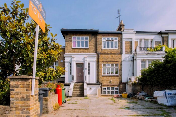 2 Bedroom Flat To Rent In Tollington Park, Finsbury Park, N4