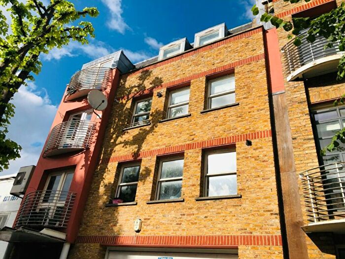 2 Bedroom Flat To Rent In Grafton Road, London, NW5