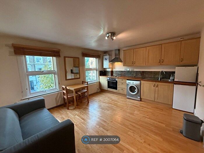 1 Bedroom Flat To Rent In St. John's Hill, London, SW11