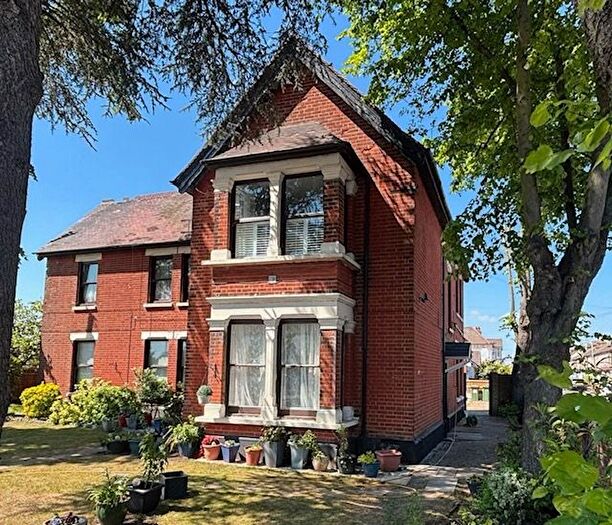1 Bedroom Flat To Rent In Wennington Road, Rainham, RM13