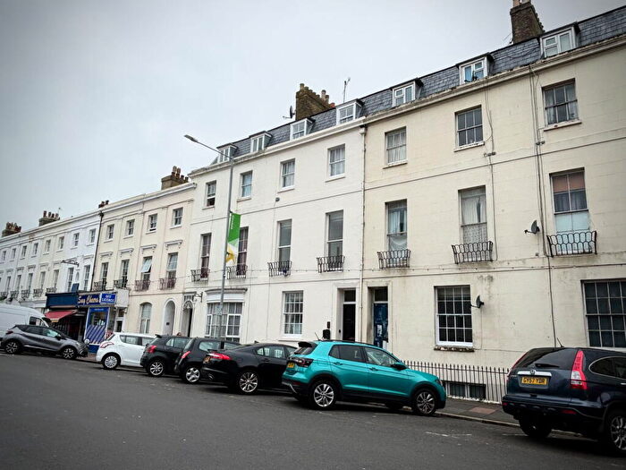1 Bedroom Flat To Rent In Cornfield Terrace, Eastbourne, East Sussex, BN21