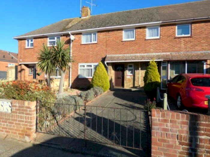 3 Bedroom Terraced House To Rent In Clun Road, Wick, Littlehampton, West Sussex, BN17
