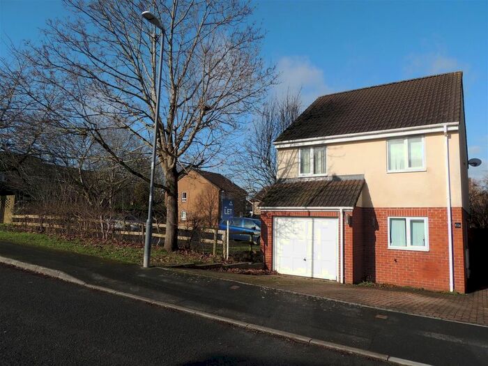 4 Bedroom Detached House To Rent In Berenda Drive, Longwell Green, Bristol, BS30