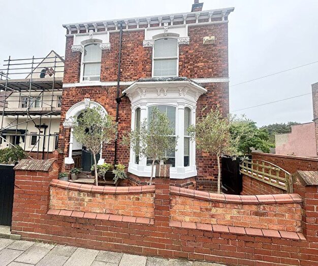 4 Bedroom Detached House For Sale In Mill Road, Cleethorpes, DN35