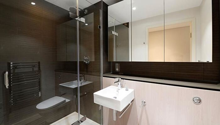 2 Bedroom Flat To Rent In Merchant Square, Paddington, W2