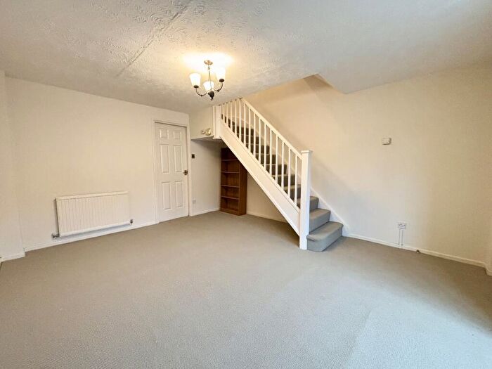 2 Bedroom Semi-Detached House To Rent In York Close, Bournville, B30