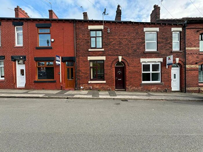 2 Bedroom Terraced House To Rent In Rainshaw Street, Royton, OL2