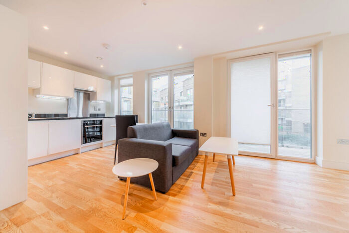 1 Bedroom Apartment To Rent In Elite House, St. Annes Street, Limehouse, London, E14