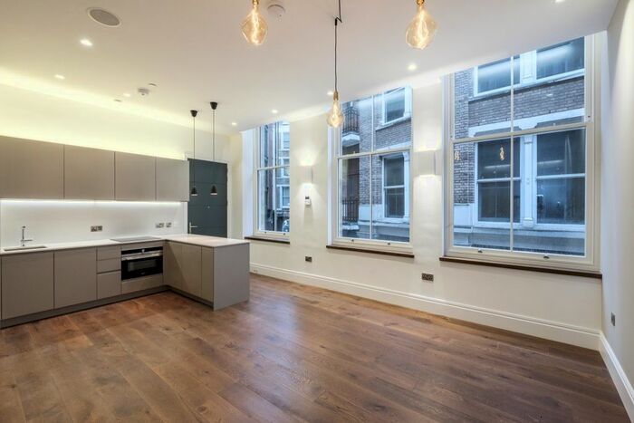 1 Bedroom Flat To Rent In Ludgate Square, London, EC4M