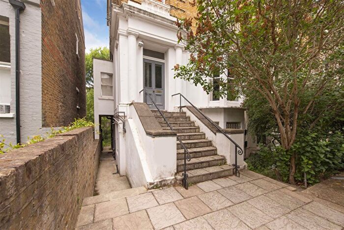 Studio To Rent In Brondesbury Villas, Queens Park, NW6