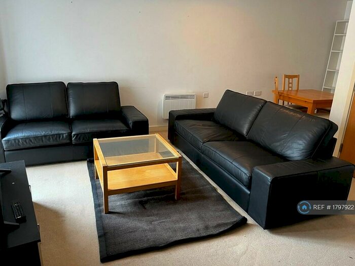 2 Bedroom Flat To Rent In Thomas Fyre Drive, London, E3