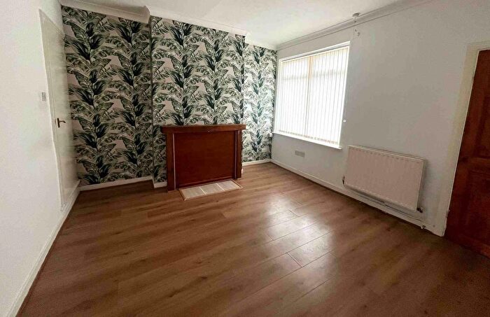 2 Bedroom Terraced House To Rent In Sherwood Street, Bolsover, Chesterfield, S44