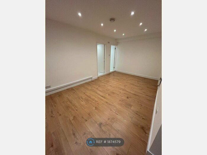 2 Bedroom Flat To Rent In Rupa House, Folkestone, CT19