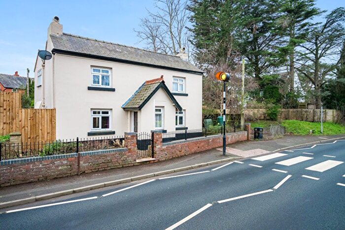 4 Bedroom Country House For Sale In Wynnstay Lane, Wrexham, LL12