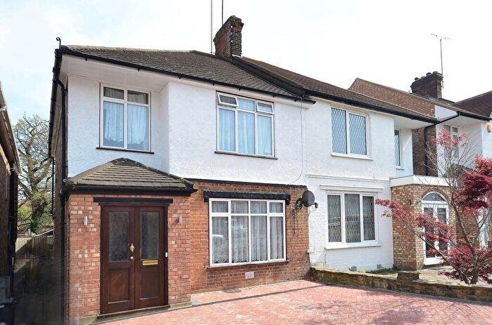 3 Bedroom House To Rent In Nethercourt Avenue, Finchley, London, N3