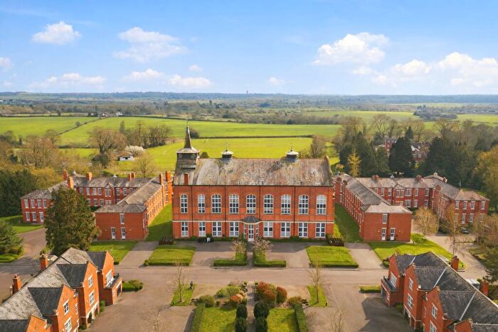 2 Bedroom Apartment For Sale In West Hall, Beningfield Drive, Napsbury Park, St. Albans, AL2