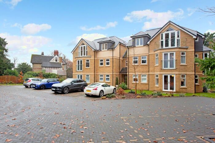 2 Bedroom Flat To Rent In Landscape Road, Warlingham, CR6