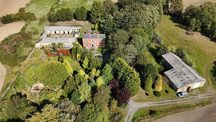 5 Bedroom Country House For Sale In Roach Grange Avenue, Kippax, Leeds, LS25