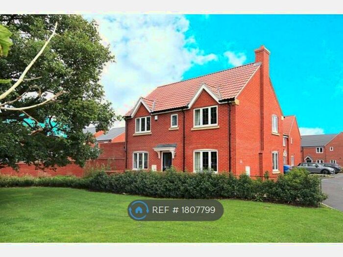 4 Bedroom Detached House To Rent In Caulfield Close, Chesterfield, S41