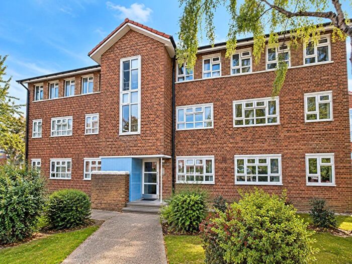 2 Bedroom Flat For Sale In Mallard Way, London, NW9