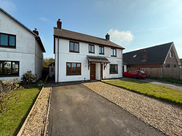 3 Bedroom Semi-Detached House For Sale In Ffosyffin, Aberaeron, SA46