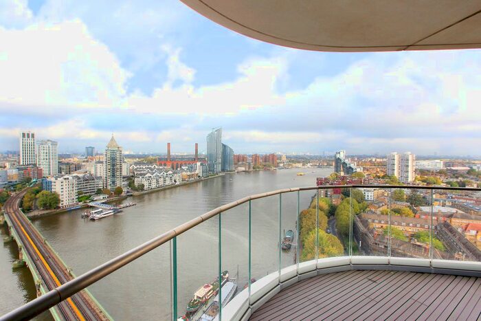 2 Bedroom Flat To Rent In Lombard Wharf, Lombard Road, SW11