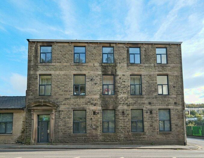 1 Bedroom Apartment To Rent In Market Street, Bacup, Lancashire, OL13