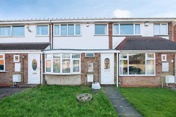 3 Bedroom Terraced House For Sale In Westcombe Grove, Birmingham, B32