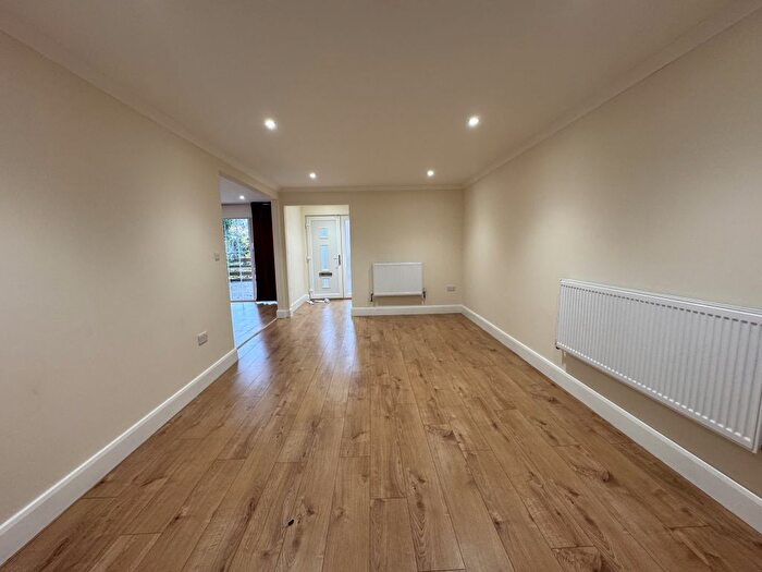 4 Bedroom Detached House To Rent In Old Lodge Lane, Purley, CR8