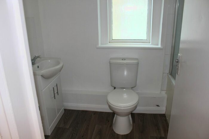 Studio To Rent In Jevington Gardens, Eastbourne, BN21