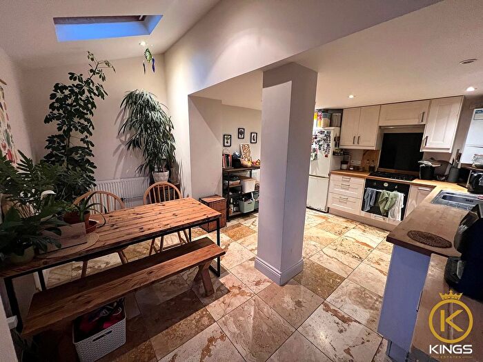 1 Bedroom Flat To Rent In Cavendish Road, Southsea, Portsmouth, PO5
