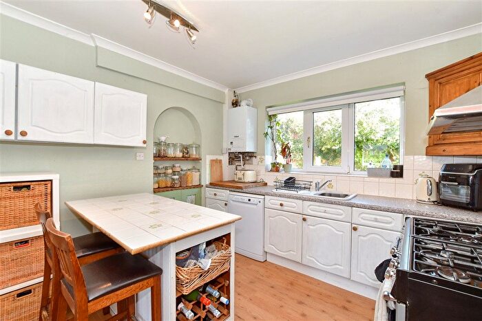 4 Bedroom Semi-detached House For Sale In Wheeler Street, Headcorn, Ashford, Kent, TN27