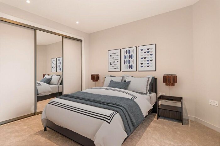 1 Bedroom Apartment To Rent In Nine Elms Lane, London, SW11