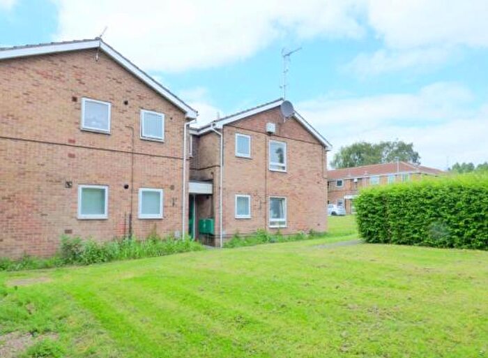 Studio To Rent In Westmoore Close, NG3