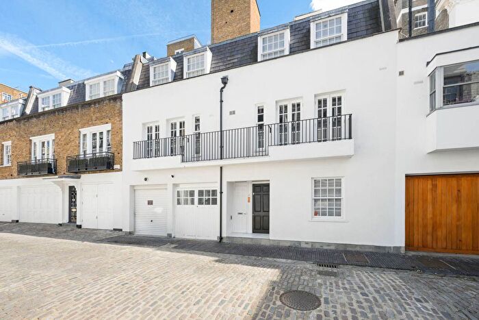 5 Bedroom Mews For Sale In Eaton Mews North, Belgravia, SW1X