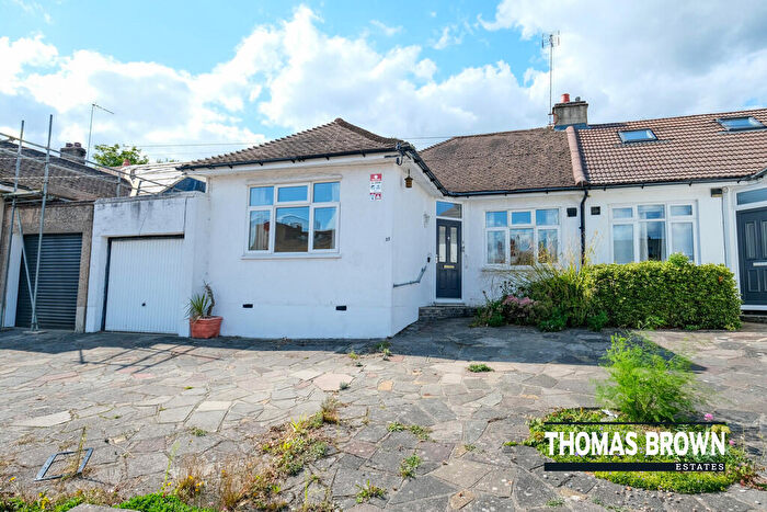 2 Bedroom Semi-Detached Bungalow For Sale In Vinson Close, Orpington, BR6