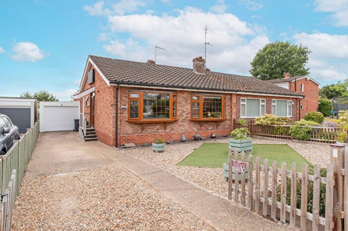 2 Bedroom Semi-detached Bungalow For Sale In Mill Close, Thurton, NR14