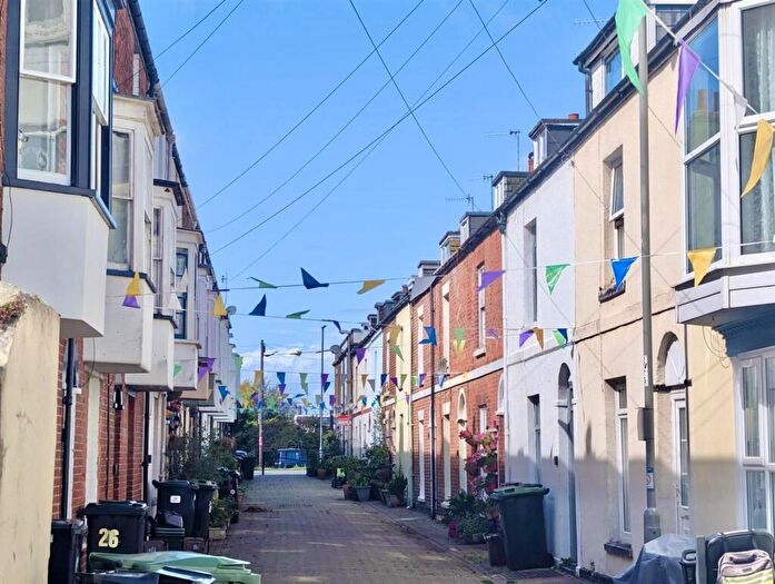 1 Bedroom Flat For Sale In Wesley Street, Weymouth, DT4