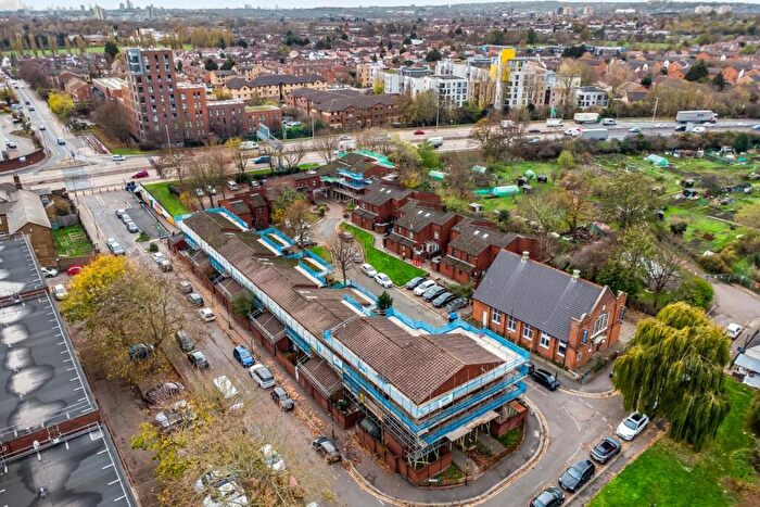 1 Bedroom Flat For Sale In Statham Grove, London, N18