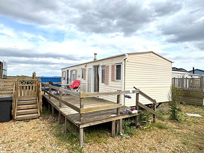 2 Bedroom Mobile Home For Sale In Snettisham Beach - Static Holiday Caravan Overlooking Lake, PE31