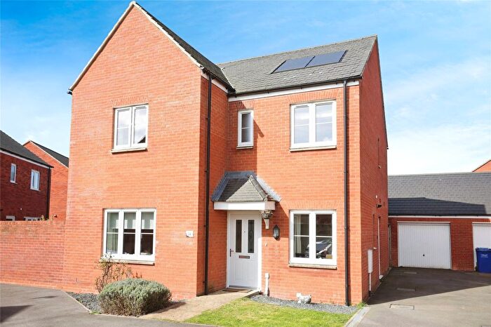 4 Bedroom Detached House For Sale In Bartlett Road, Bloxham, Banbury, Oxfordshire, OX15