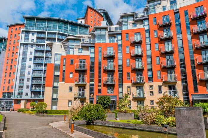 2 Bedroom Flat To Rent In Gotts Road, Leeds, LS12