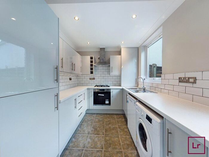 3 Bedroom Semi Detached House To Rent In Roundways, Ruislip, HA4