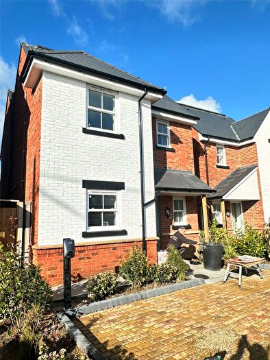 4 Bedroom Detached House For Sale In The Street, Upper Stoke, Rochester, Kent, ME3