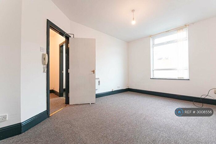 1 Bedroom Flat To Rent In Wyresdale Road, Bolton, BL1
