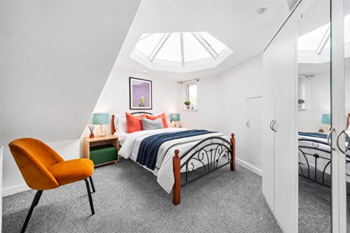 3 Bedroom Flat To Rent In Great Eastern Street, London, EC2A