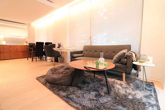 1 Bedroom Apartment To Rent In Vicary House, Barts Square, London, Bartholomew Close, EC1A